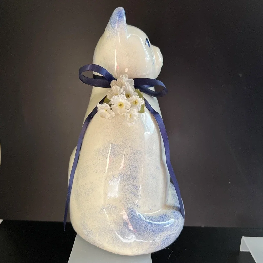 Vintage Ceramic Blue Ribbon White Cat Blue Eyes Sitting 9 1/2